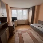 за гости *