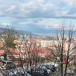 за гости *