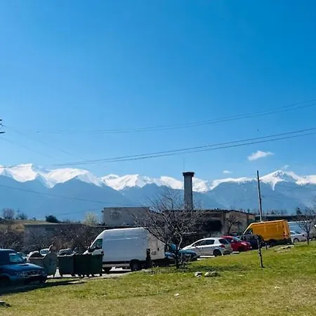 за гости * Razlog